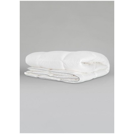 COUETTE COLOMBIE C000029 260X240 220G M2 90% DUVET ET 10% PLUMETTES PYRENEX